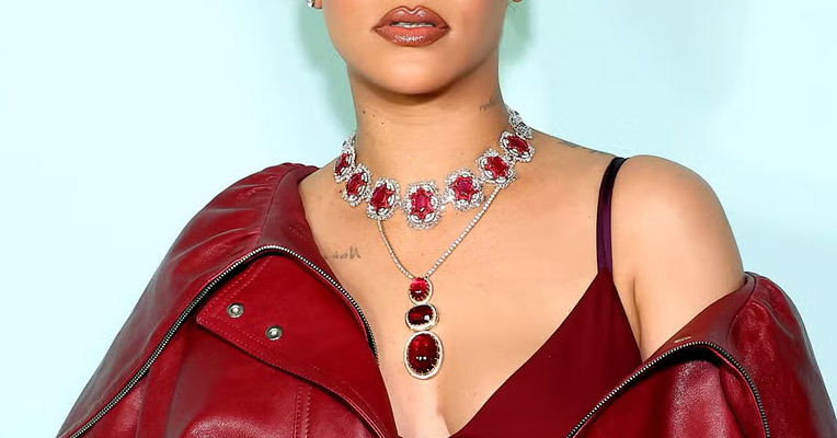 Rihanna’s Bold Combinations